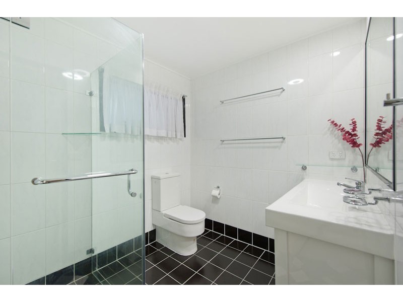 24 Cassandra Street, Chapel Hill QLD 4069