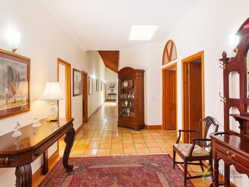 348 Gold Creek Road, Brookfield QLD 4069