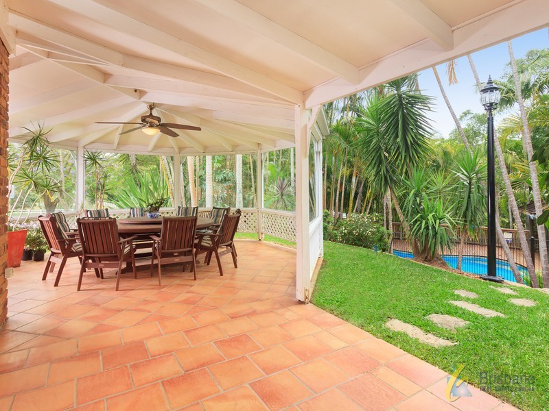 348 Gold Creek Road, Brookfield QLD 4069