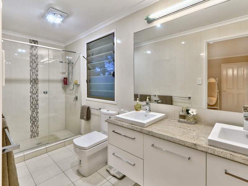 159a Mt Ommaney Drive, Jindalee QLD 4074