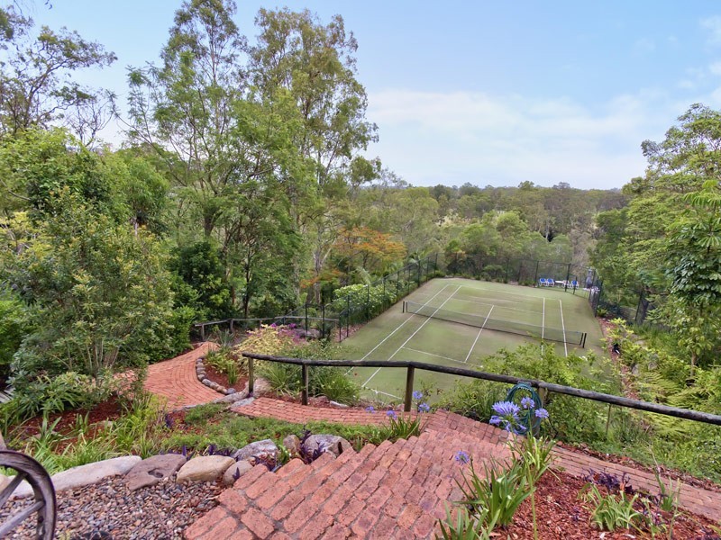 159a Mt Ommaney Drive, Jindalee QLD 4074