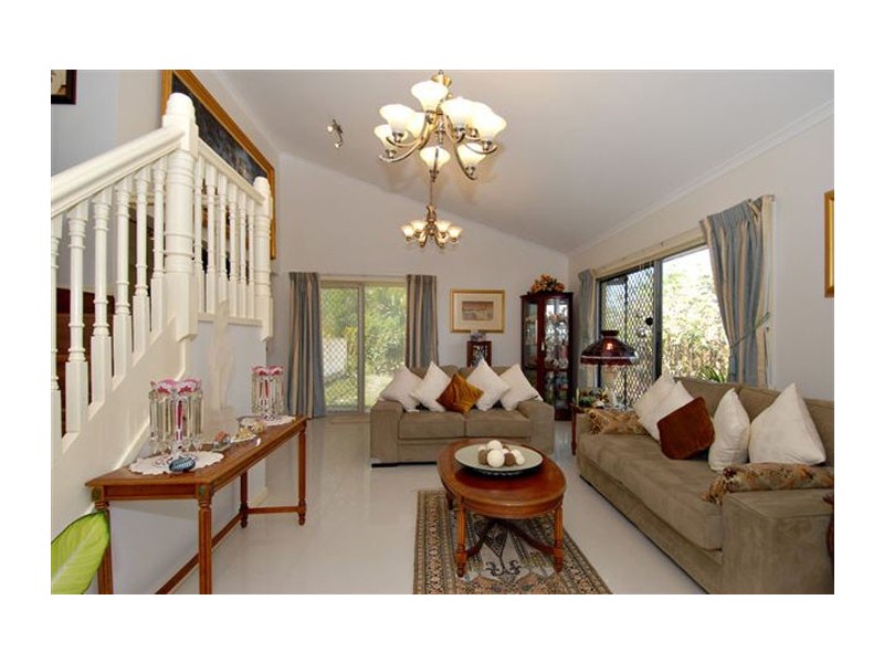 9 Jacana Crt, Bellbowrie QLD 4070