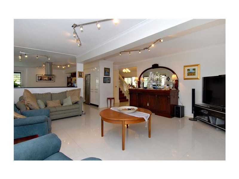 9 Jacana Crt, Bellbowrie QLD 4070