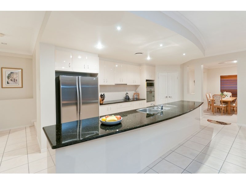 63 Wendouree Cr, Westlake QLD 4074