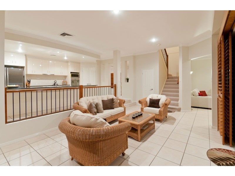 63 Wendouree Cr, Westlake QLD 4074