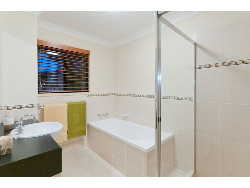 63 Wendouree Cr, Westlake QLD 4074
