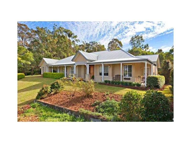 24 Lucas Place, Pullenvale QLD 4069