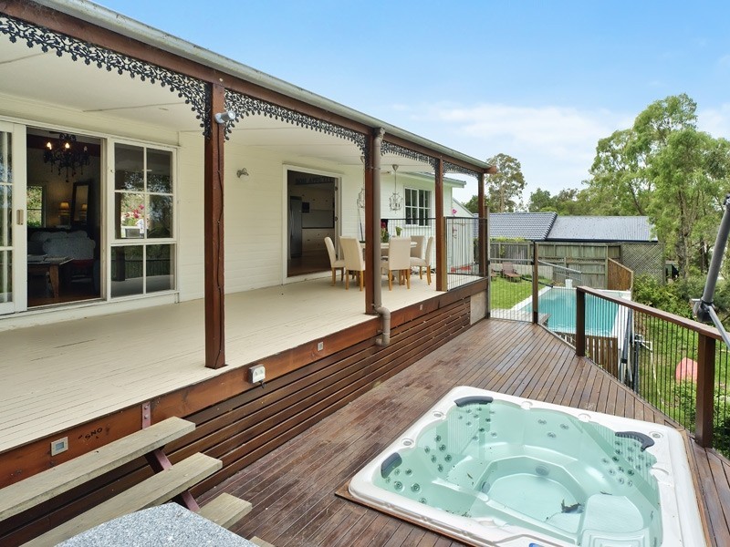 14 Solander Court, Karana Downs QLD 4306