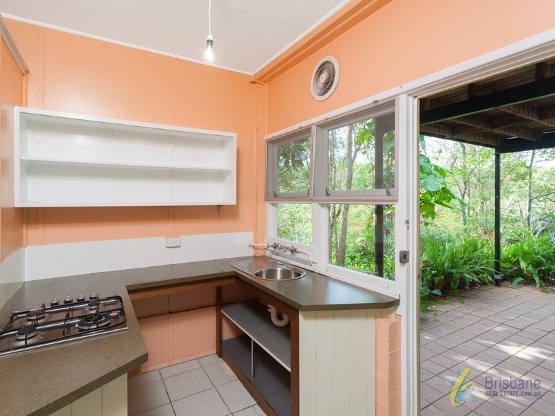 67 Burbong Street, Chapel Hill QLD 4069