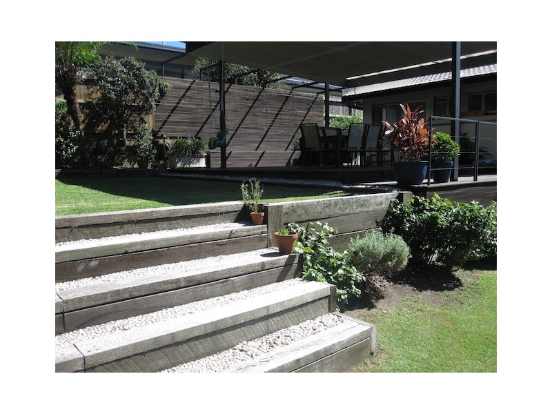 25 Lentara Street, Kenmore QLD 4069