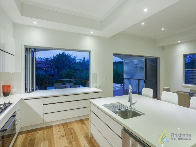 55 Disraeli Street, Indooroopilly QLD 4068