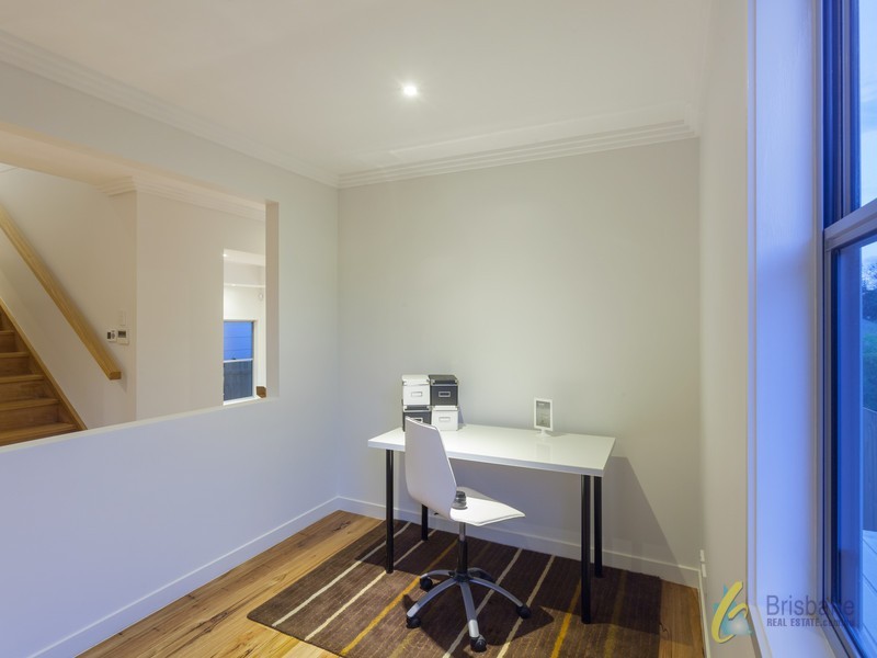 55 Disraeli Street, Indooroopilly QLD 4068