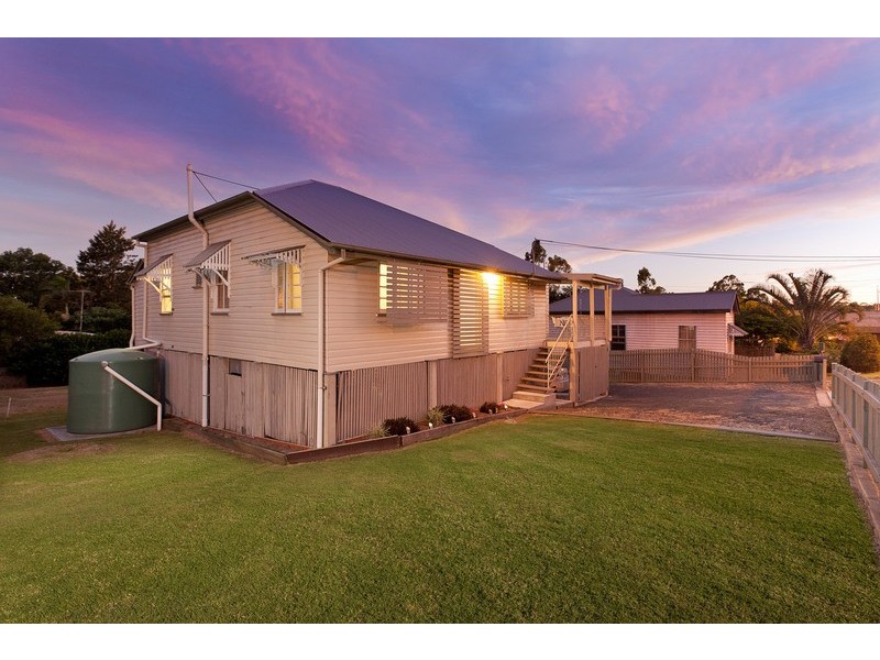 5 Byrne St, Bundamba QLD 4304