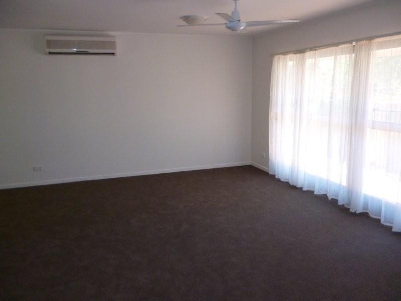 9 Canongate Street, Kenmore QLD 4069