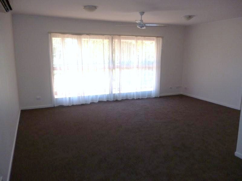 9 Canongate Street, Kenmore QLD 4069