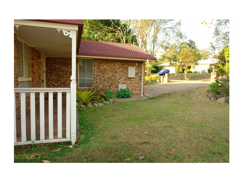 5 Totara Pl, Forest Lake QLD 4078