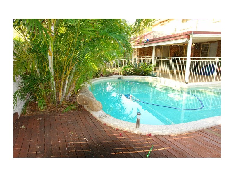 5 Totara Pl, Forest Lake QLD 4078