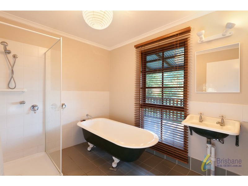 86 Lather Road, Bellbowrie QLD 4070