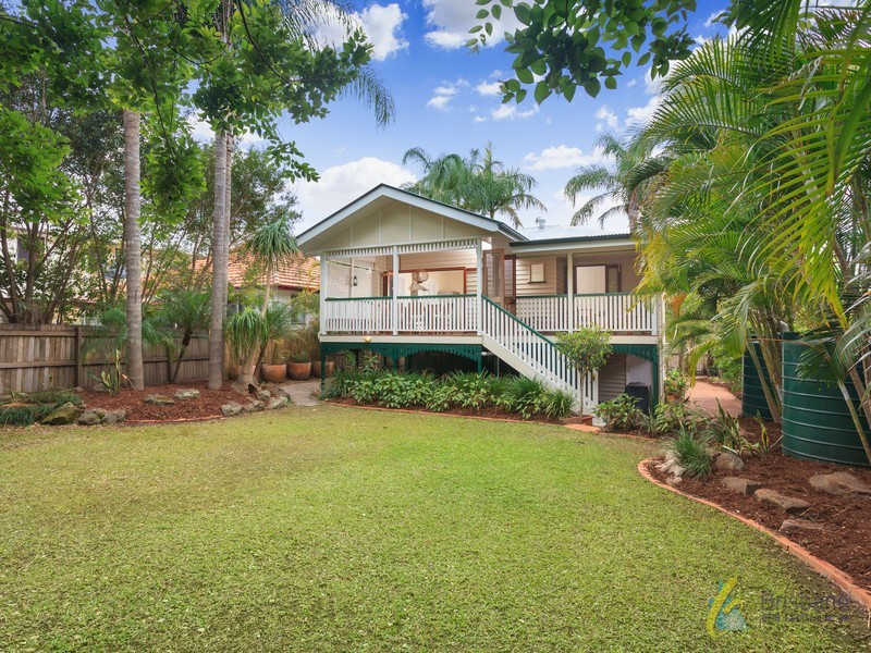 11 Haldane St, Graceville QLD 4075