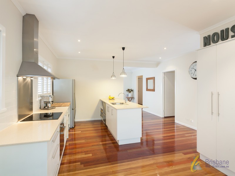 11 Haldane St, Graceville QLD 4075