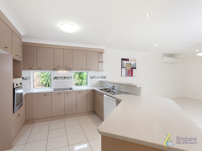 16 Corymbia Cres, Anstead QLD 4070