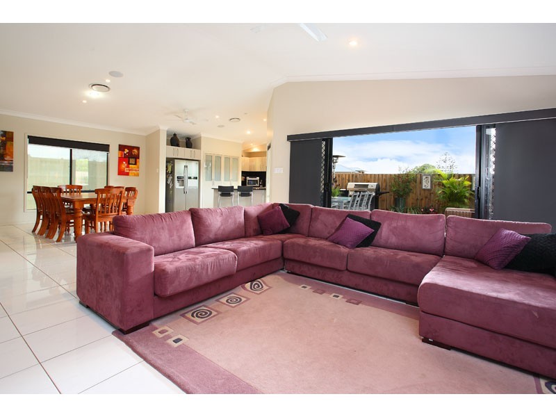 16 FREDERICK ST, Moggill QLD 4070