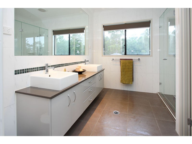 16 FREDERICK ST, Moggill QLD 4070