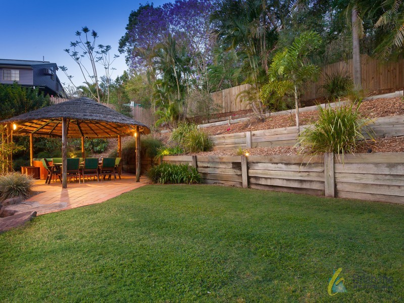 124 Arrabri Ave, Mount Ommaney QLD 4074