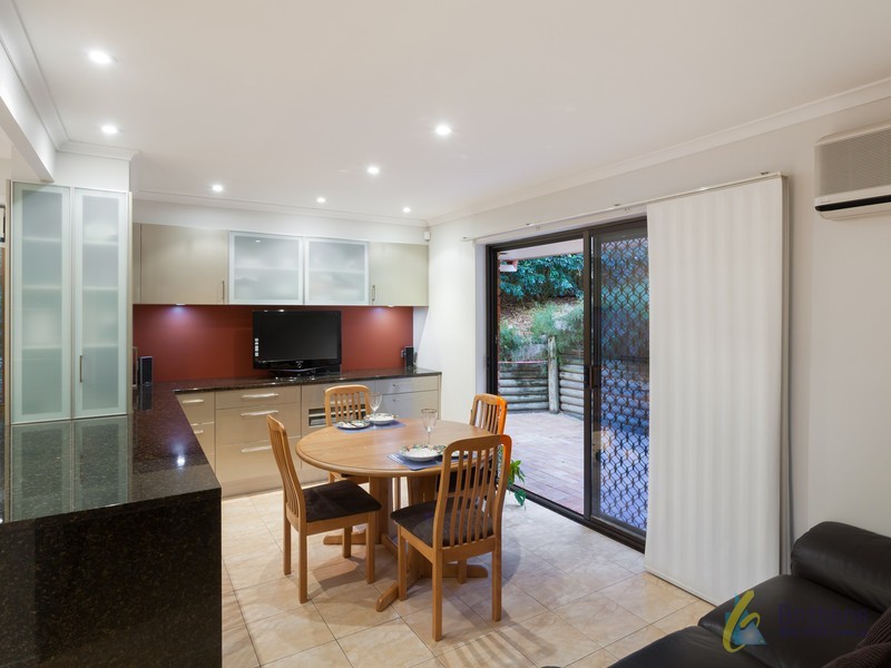 124 Arrabri Ave, Mount Ommaney QLD 4074