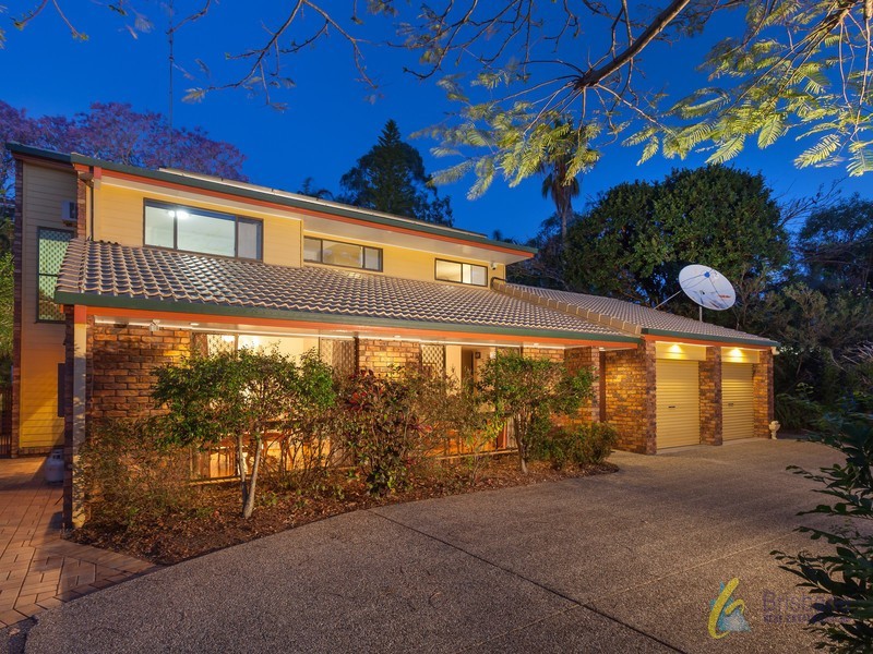 124 Arrabri Ave, Mount Ommaney QLD 4074