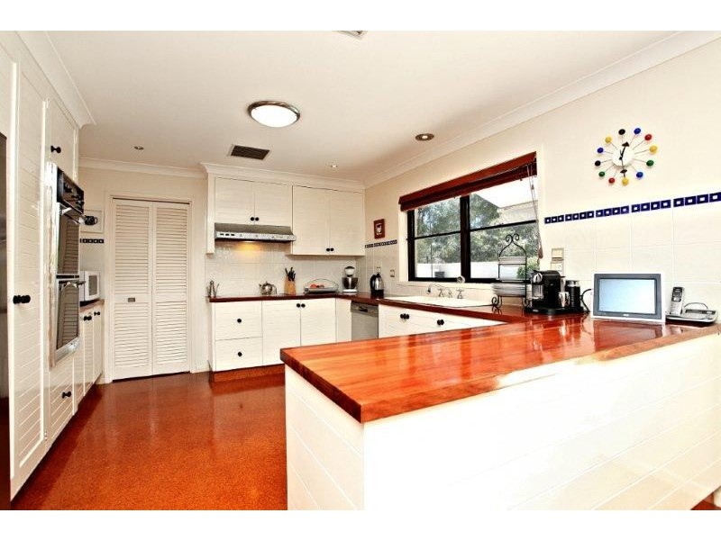 47 Matingara St, Chapel Hill QLD 4069