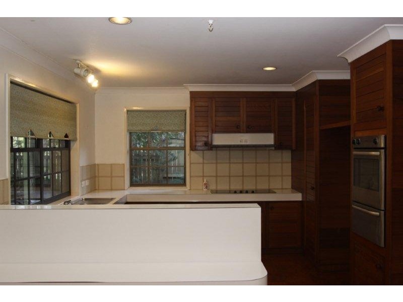 2 Nankin Street, Fig Tree Pocket QLD 4069