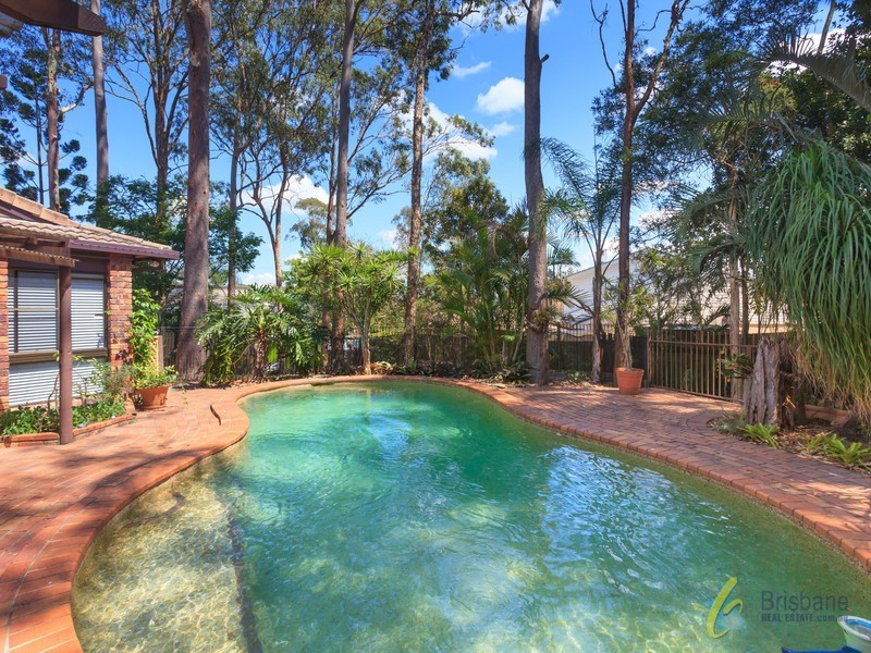 8 Giles Ct, Mount Ommaney QLD 4074