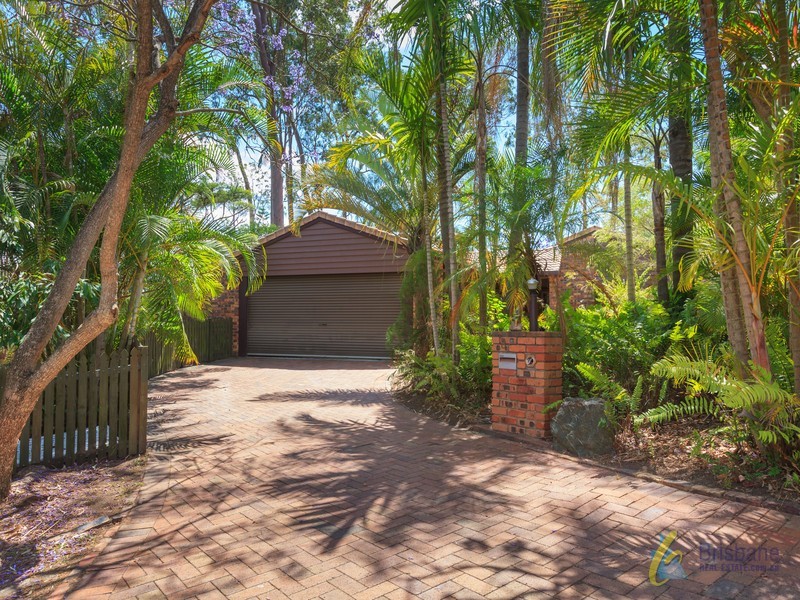 8 Giles Ct, Mount Ommaney QLD 4074
