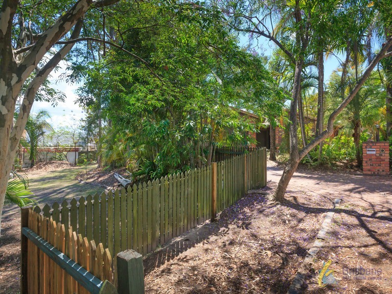 8 Giles Ct, Mount Ommaney QLD 4074