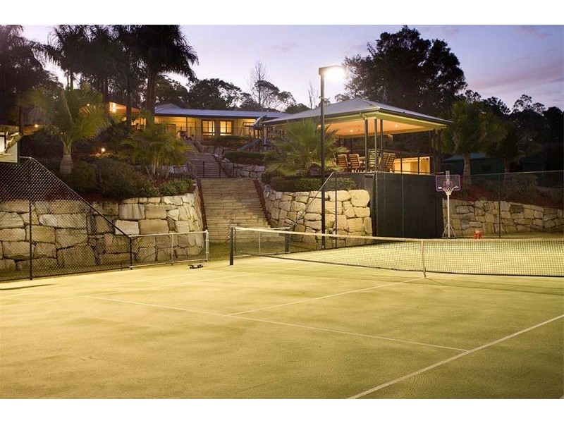 85 Boscombe Road, Brookfield QLD 4069