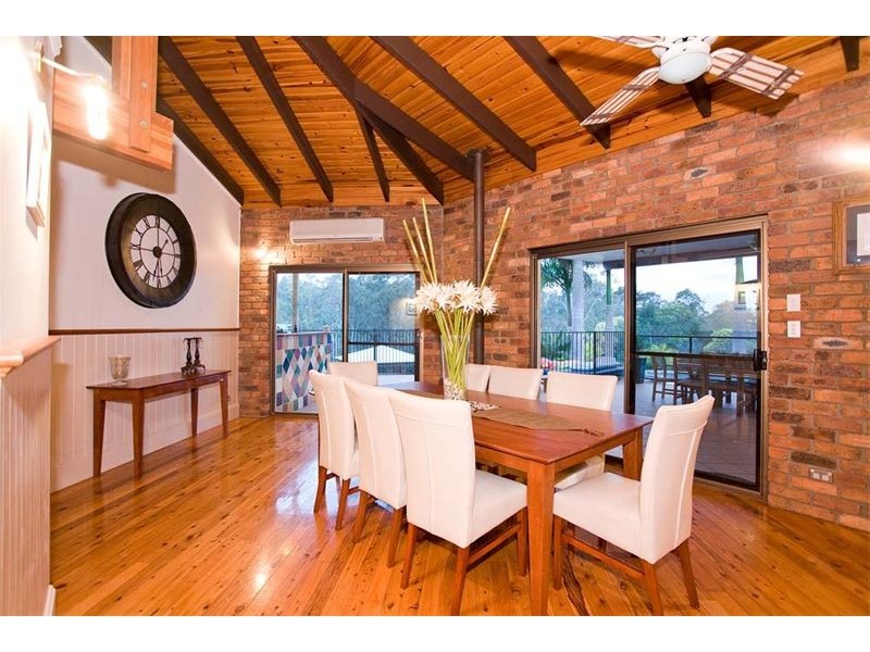 85 Boscombe Road, Brookfield QLD 4069