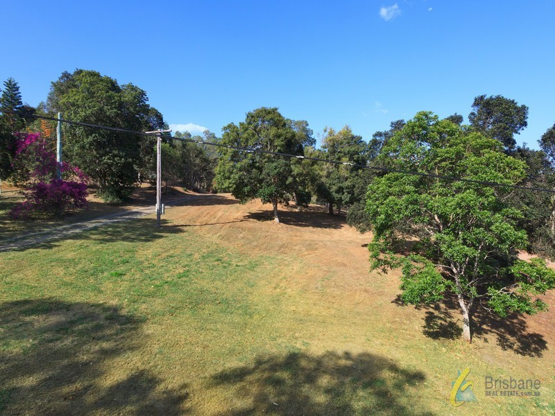 134 Airlie Rd, Pullenvale QLD 4069