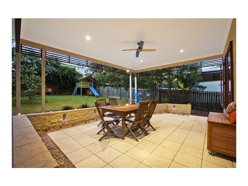 198 Cliveden Ave, Corinda QLD 4075