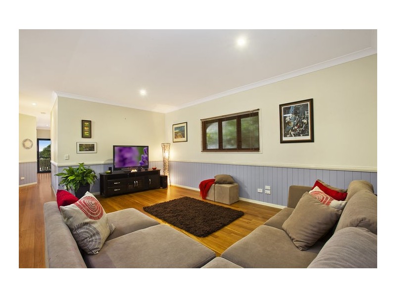 198 Cliveden Ave, Corinda QLD 4075