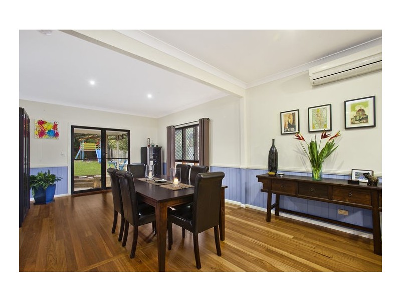 198 Cliveden Ave, Corinda QLD 4075