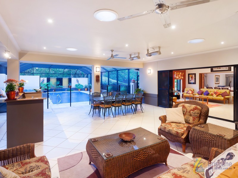 19 Sanctuary Place, Fig Tree Pocket QLD 4069