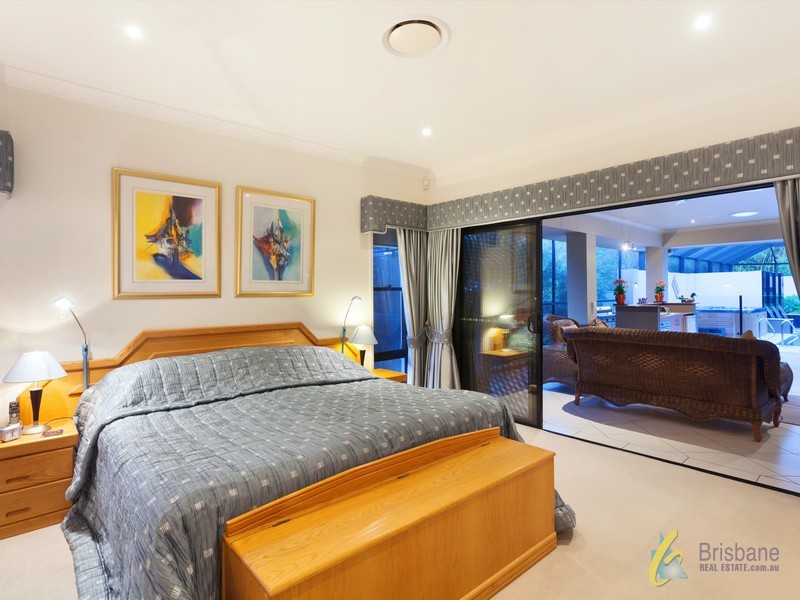 19 Sanctuary Place, Fig Tree Pocket QLD 4069