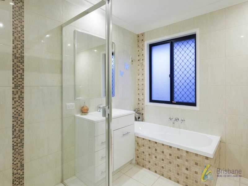 6 Arvin Cl, Calamvale QLD 4116