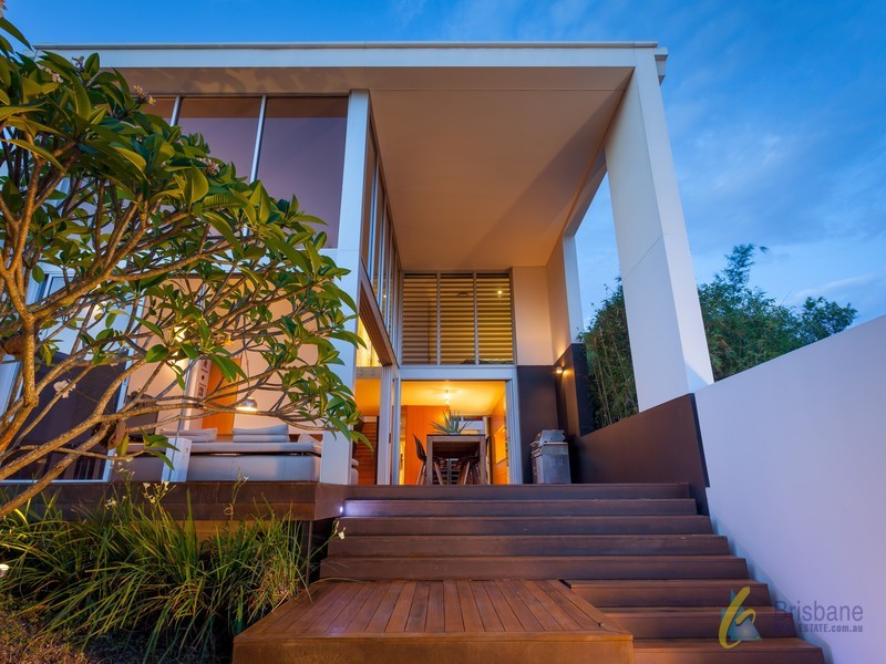 124 Brisbane Corso, Fairfield QLD 4103