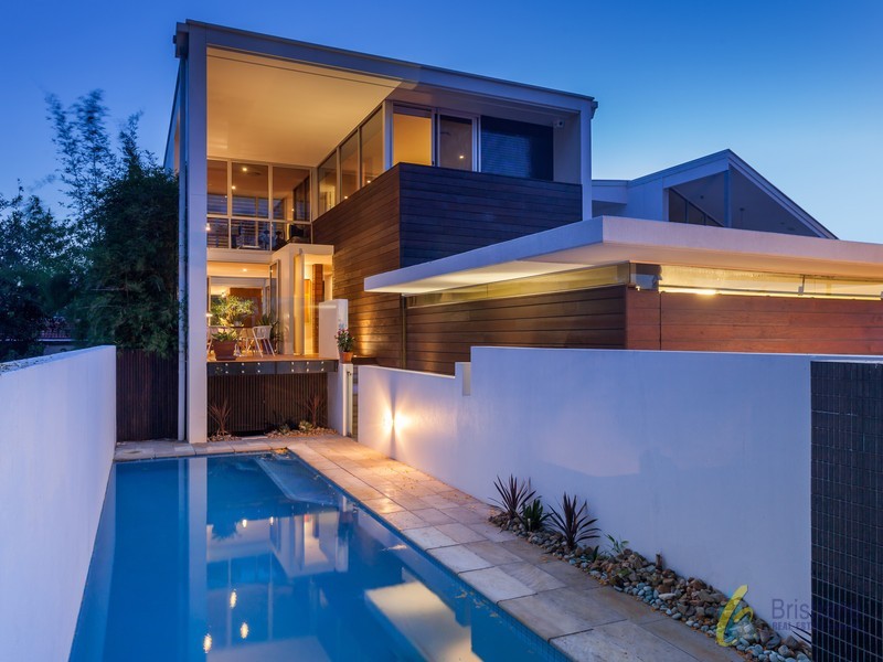 124 Brisbane Corso, Fairfield QLD 4103