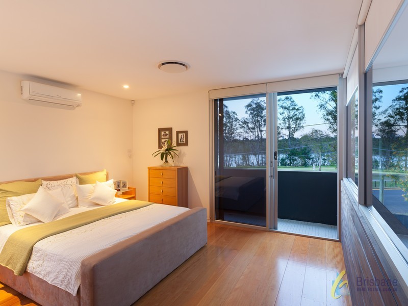 124 Brisbane Corso, Fairfield QLD 4103