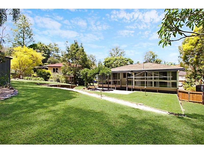 9 Cougar Street, Indooroopilly QLD 4068