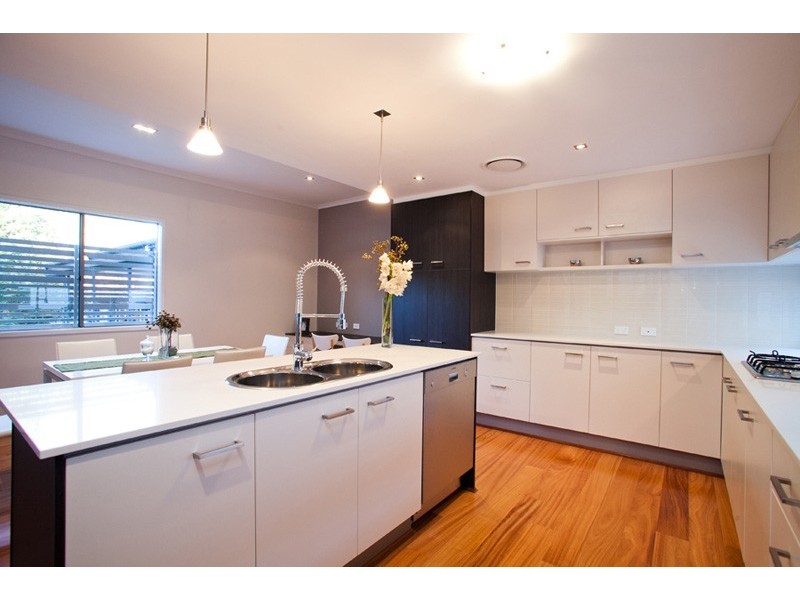 14 Newcross Street, Indooroopilly QLD 4068