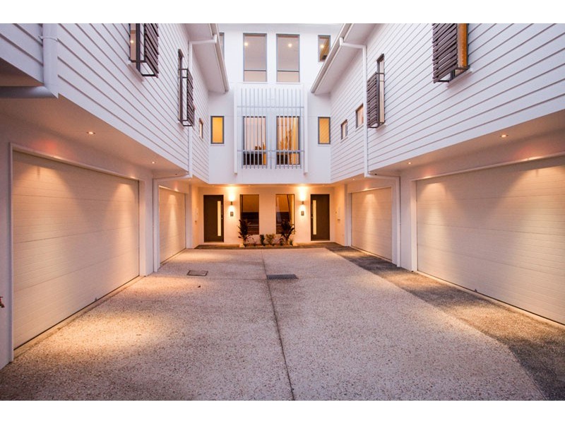 14 Newcross Street, Indooroopilly QLD 4068